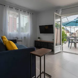 Loc Trotteur Le Graphite T2 Grand Confort Terrasse Appartement Lourdes